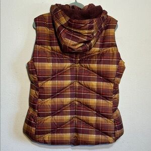 Patagonia Goose Down Plaid Hooded Vest Winter Snow Burgundy and Mustard Size XL